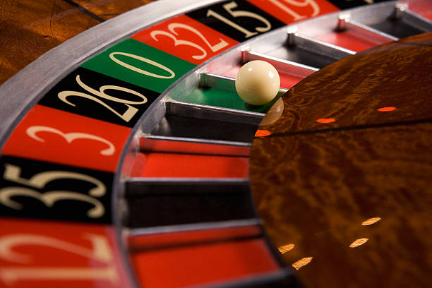 oppatoto 89175 platform interface showing slot games and live-dealer tables